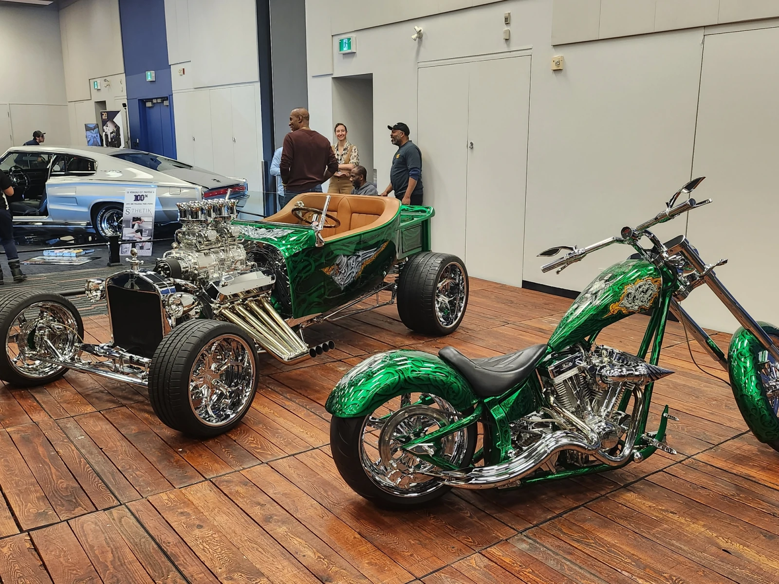 En plus, y a full pas de place dans la valise.