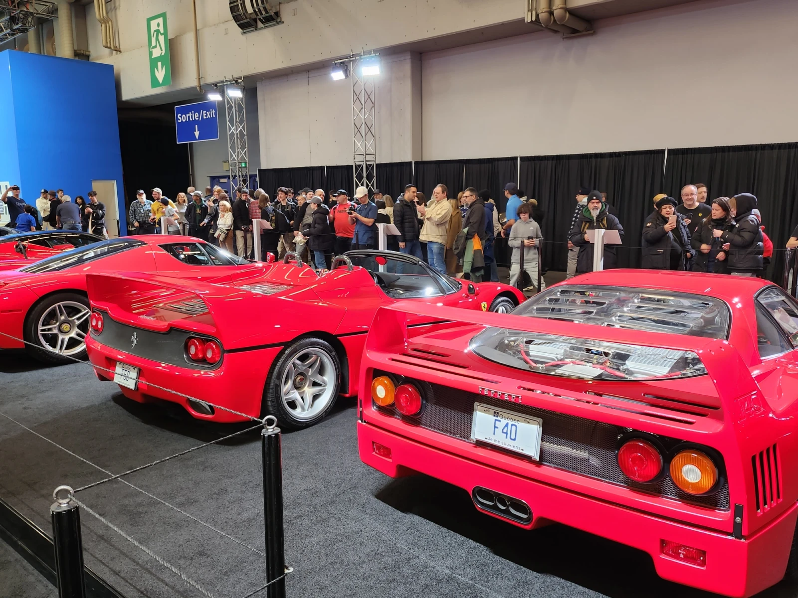 C’est celle à gauche.