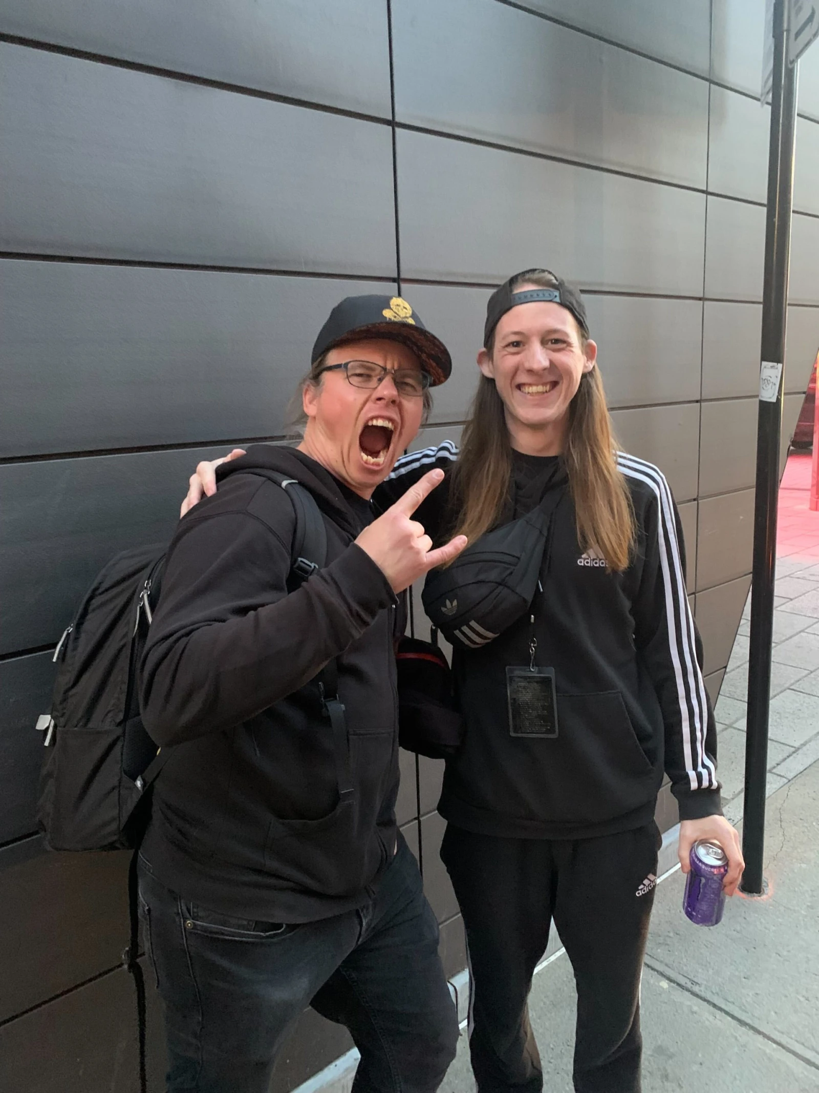 On est tombés sur le batteur de Shadow of Intent sur le chemin du Turbo Haüs. Quand je vous dit que Matt connaît tout le monde, c’est TOUT LE MONDE!