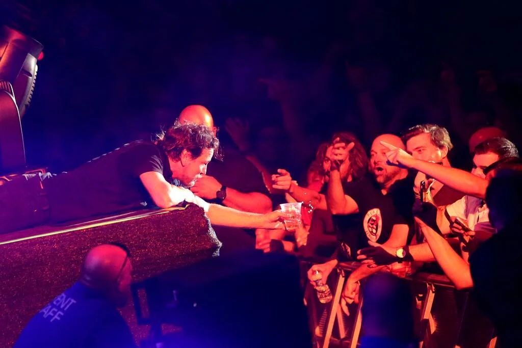 À une distance de bière d’Eddie au New Jersey.