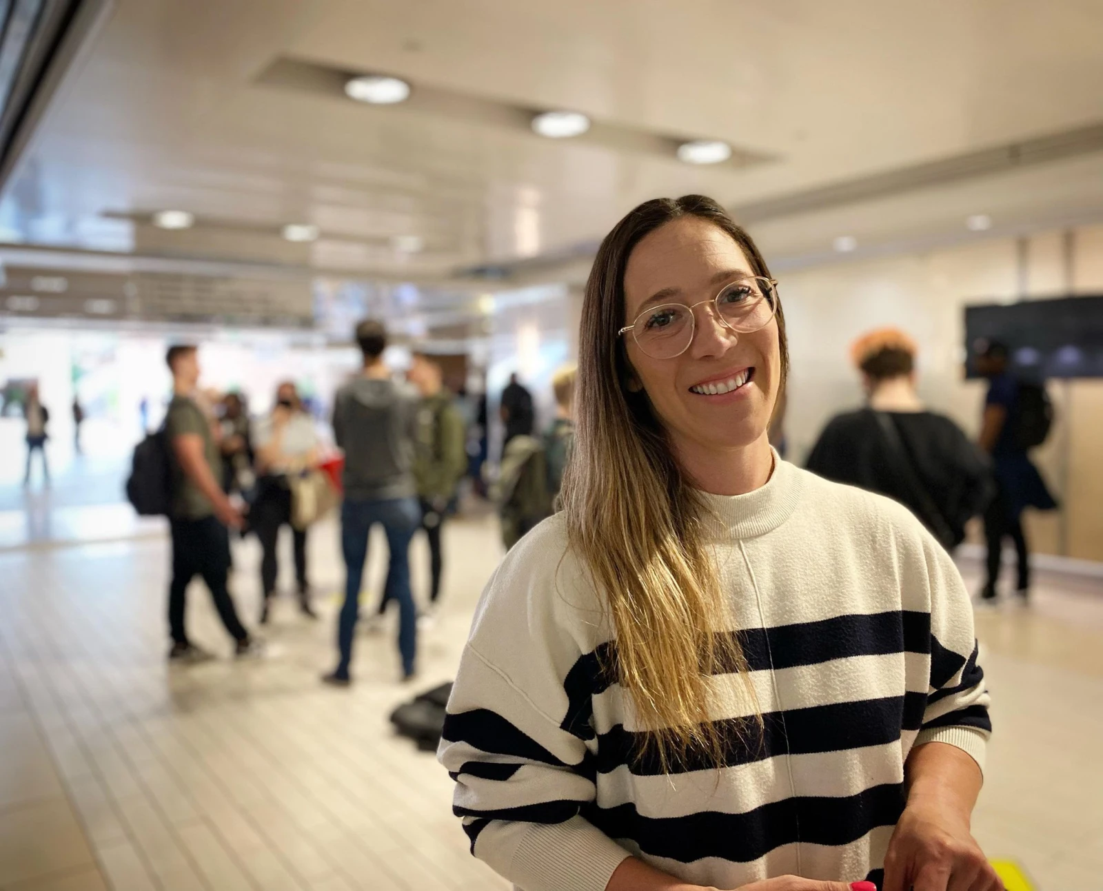 Evelyne se croise les doigts pour son voyage en août.