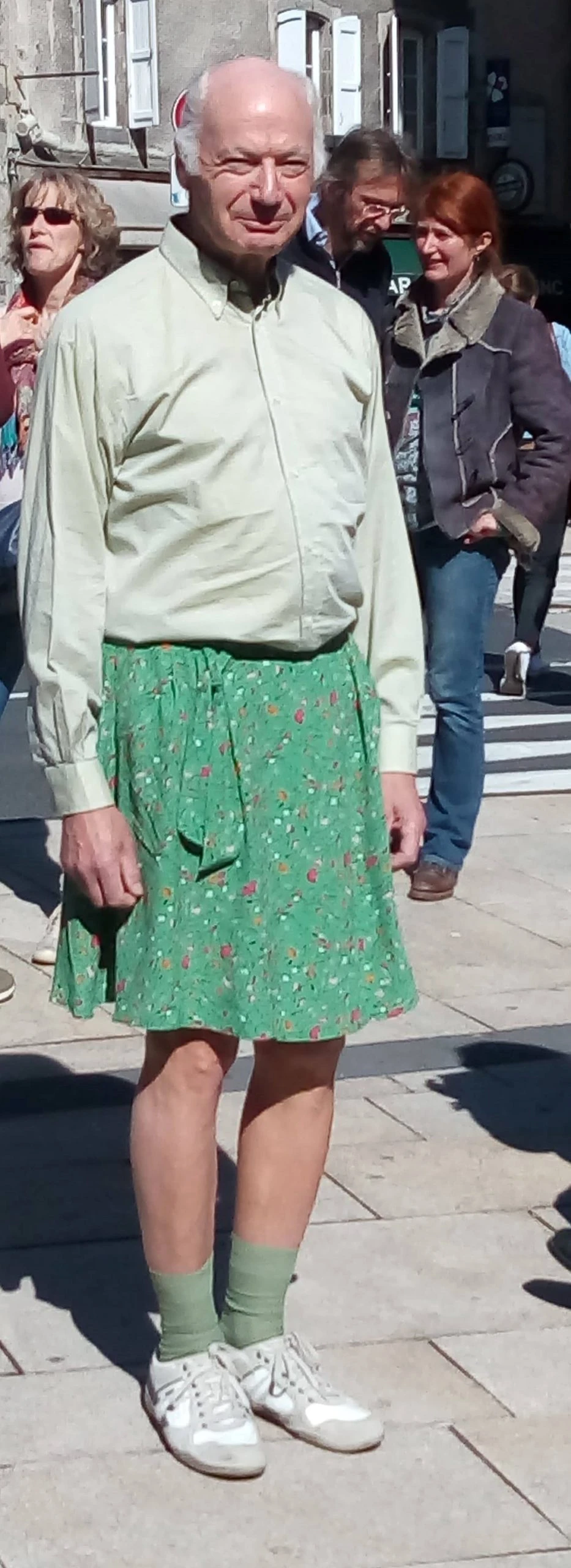 Jean-Michel dans l’une des centaines de jupes qu’il possède / Crédit : Jean-Michel