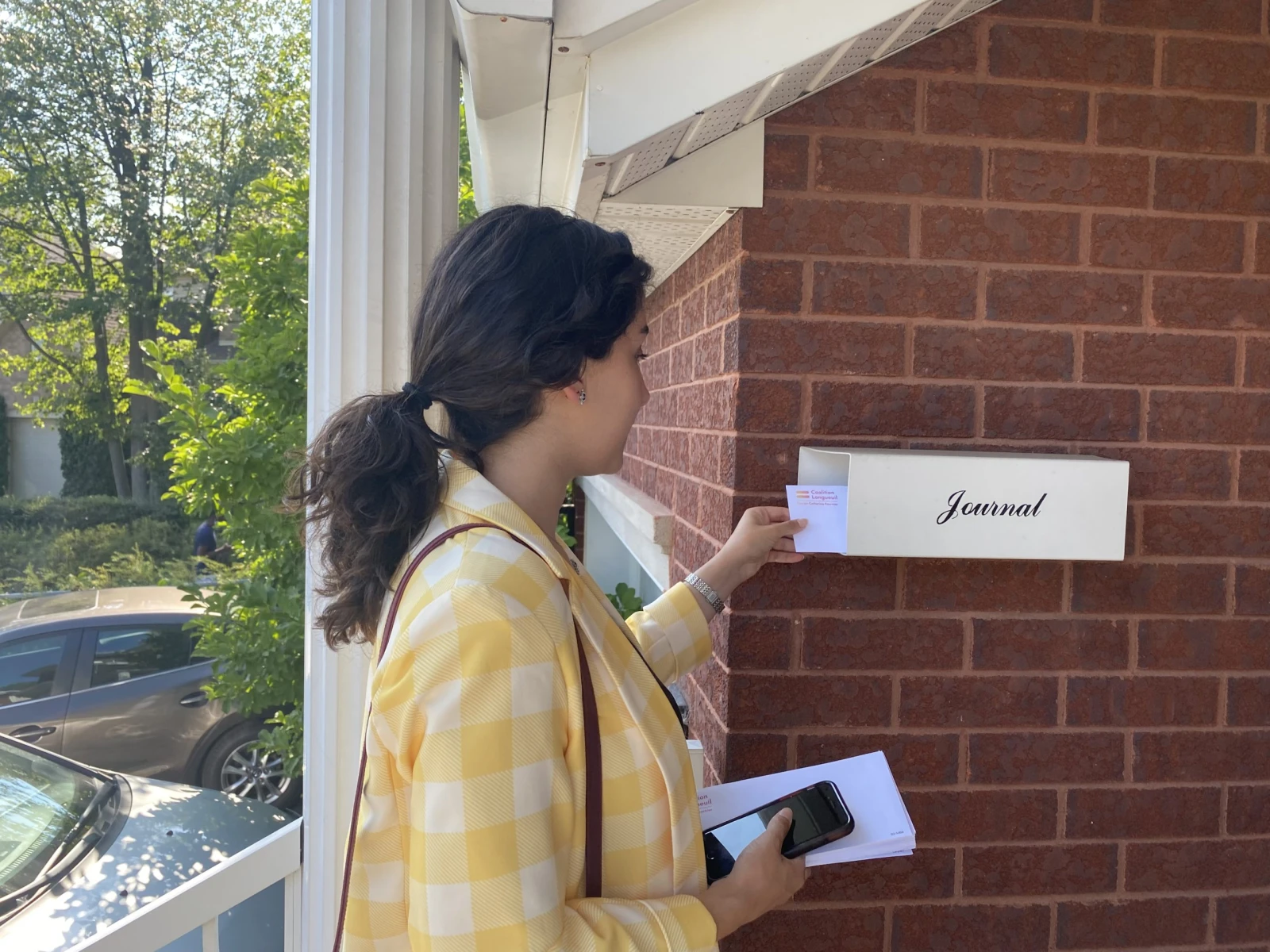 Lysa en plein porte-à-porte