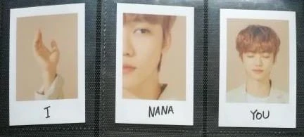 Chaque album vient avec de petites photos format poche des interprètes.