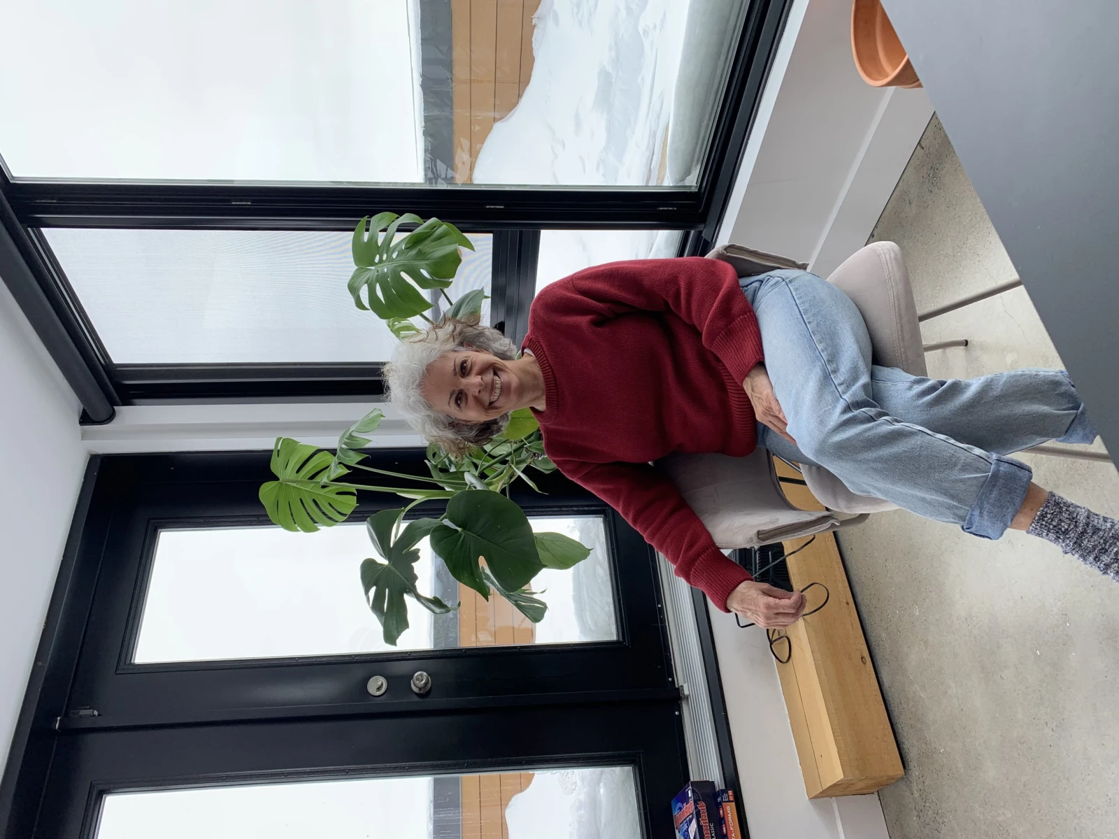 Élise dans sa magnifique cuisine.