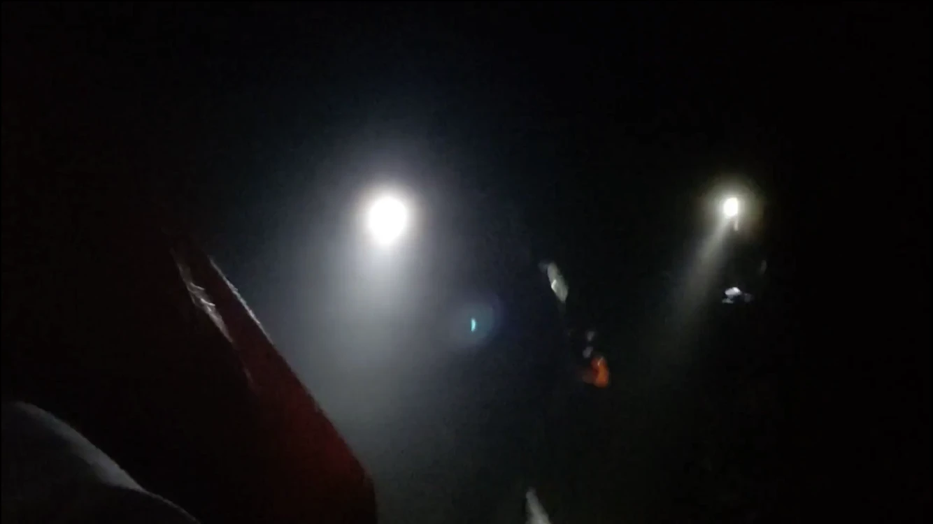 S’il ne faisait pas noir comme dans le cul d’un ours, vous pourriez voir la détresse sur mon visage.