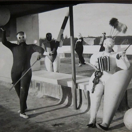 Et de funky costumes.