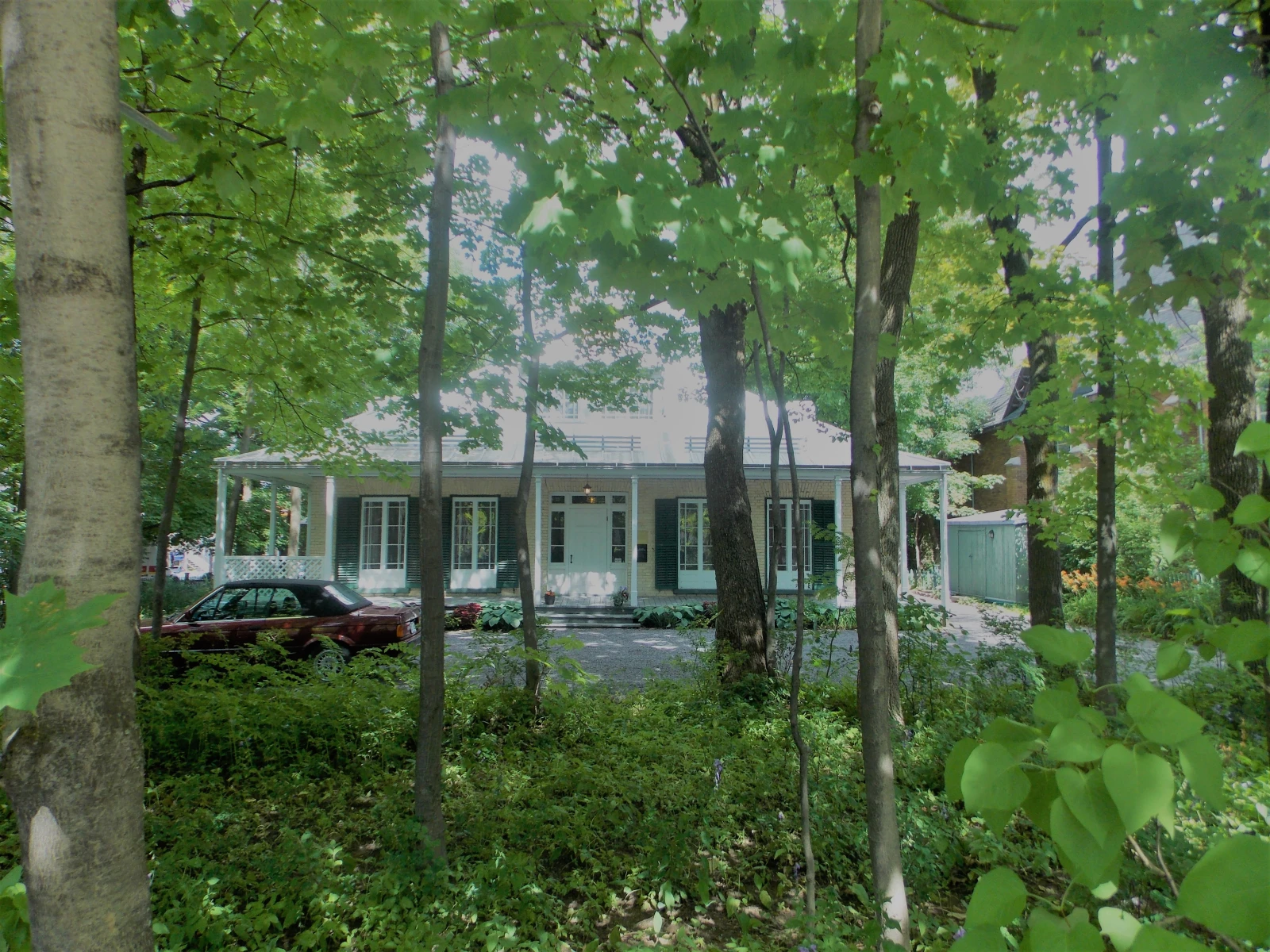 La Maison Henry-Stuart est le vestige d’une autre époque d’occupation du quartier.