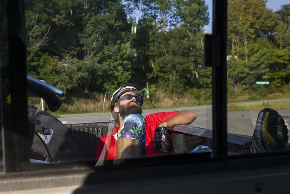 Repos dans une boîte de pick-up.