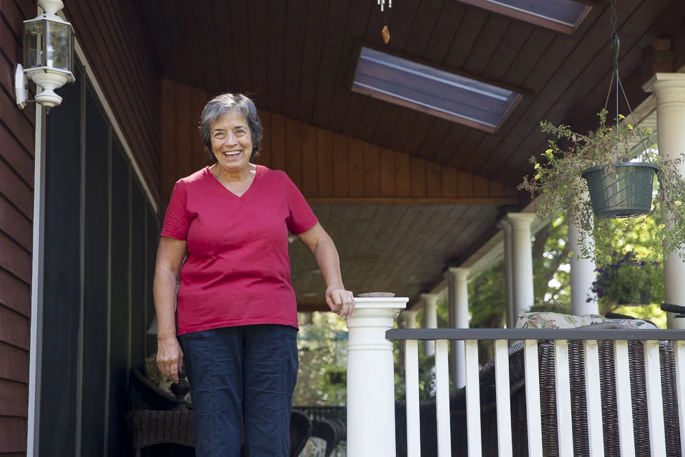 Mary-Alice nous accueille à notre arrivée.