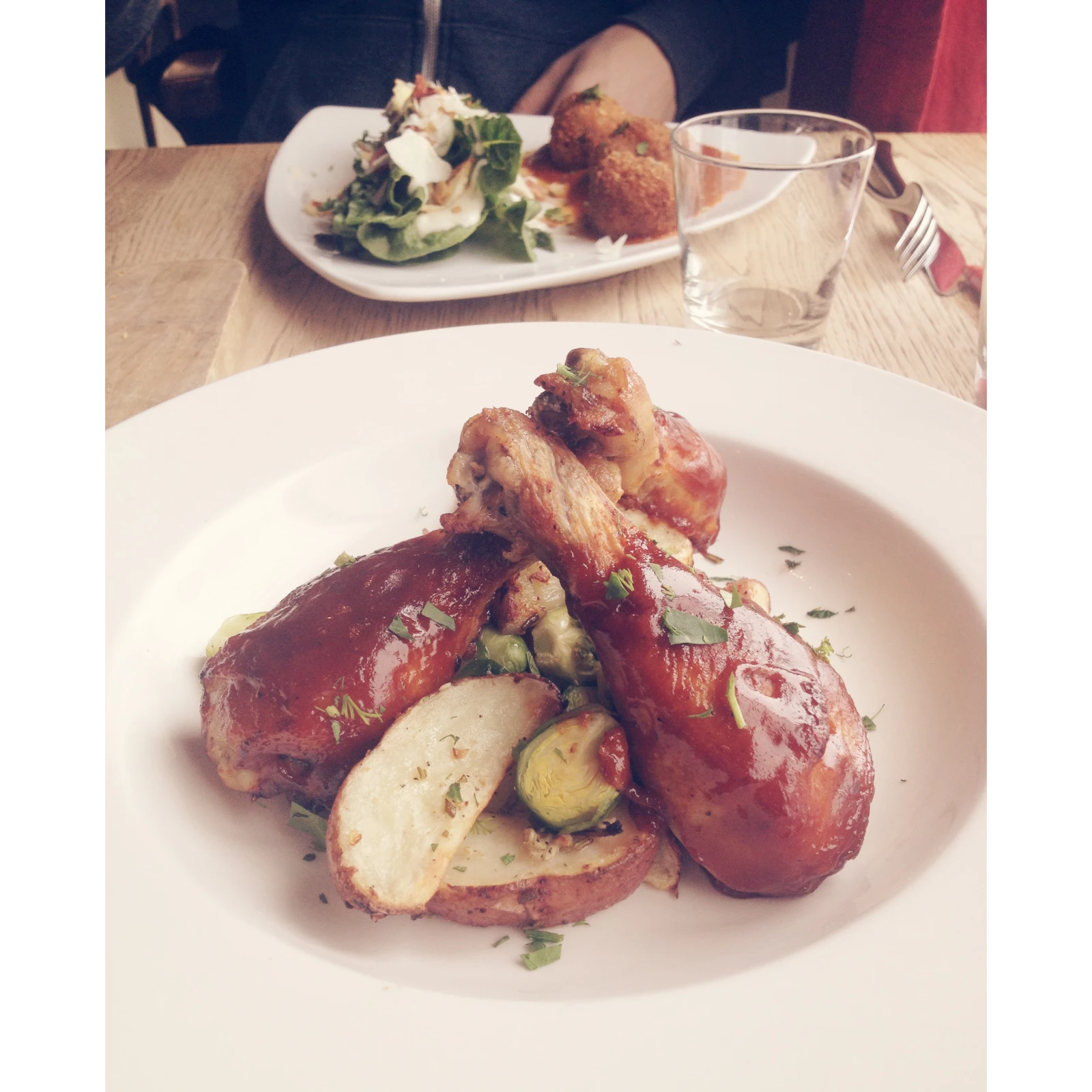 Une assiette du restaurant La Retenue.