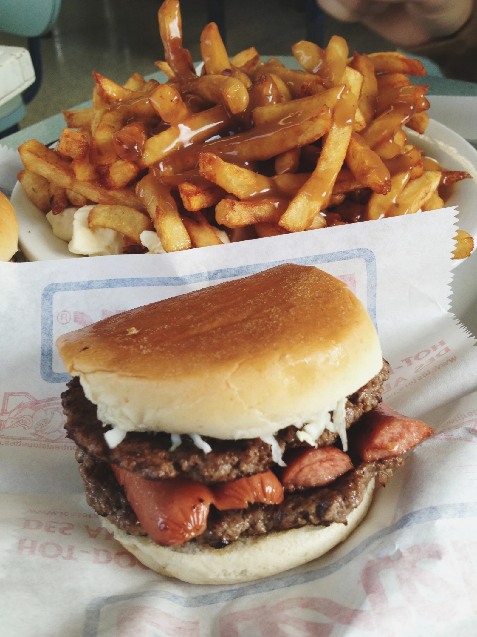De la bouffe graisseuse du resto Charles Luncheonnette.