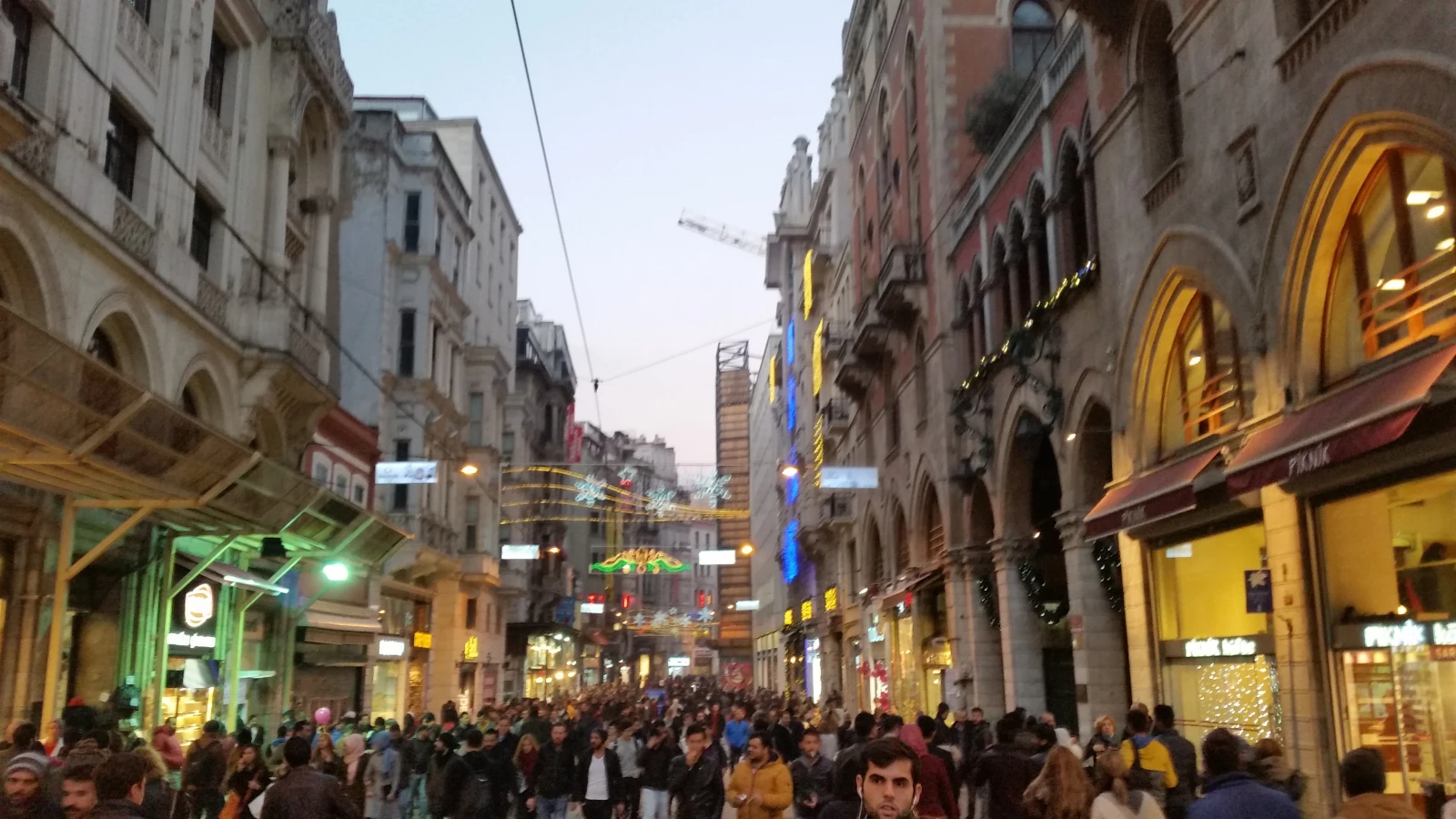 istiklal caddesi