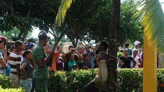 Le lynchage d’un Haïtien attire les foules (et les caméras) en République dominicaine. (via CNN iReport)
