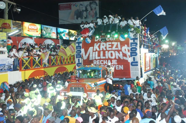 Défilé du carnaval national hier soir au Cap-Haïtien (source: Ministère du tourisme d’Haïti)