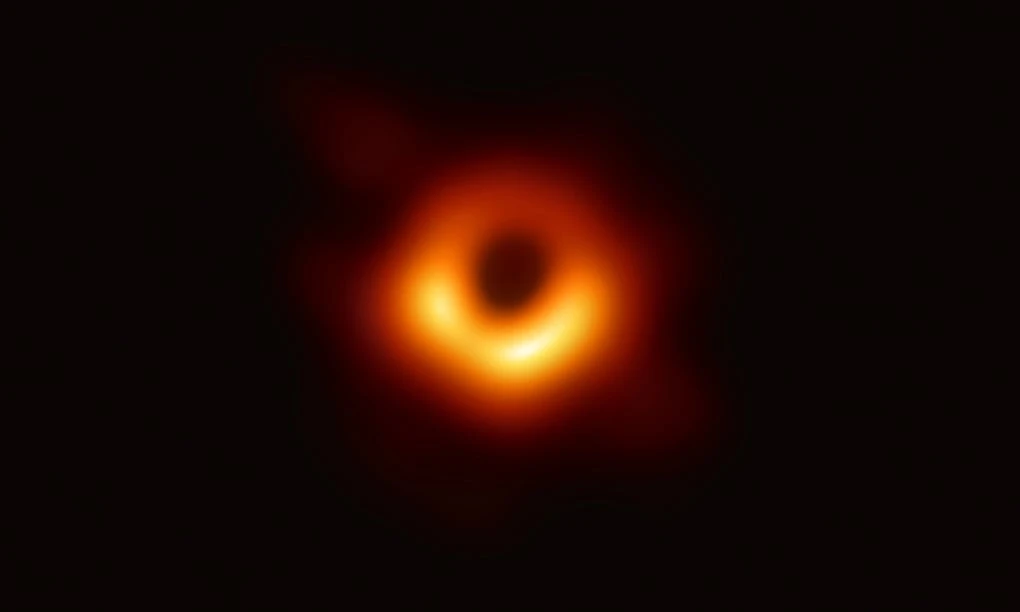 Photo: Event Horizon Telescope Collaboration