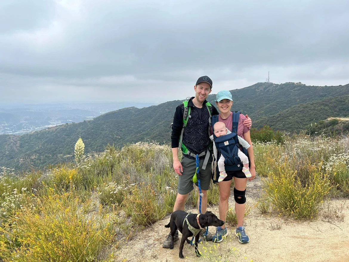 Audrey, Jonathan avec bébé Théo et Louie 