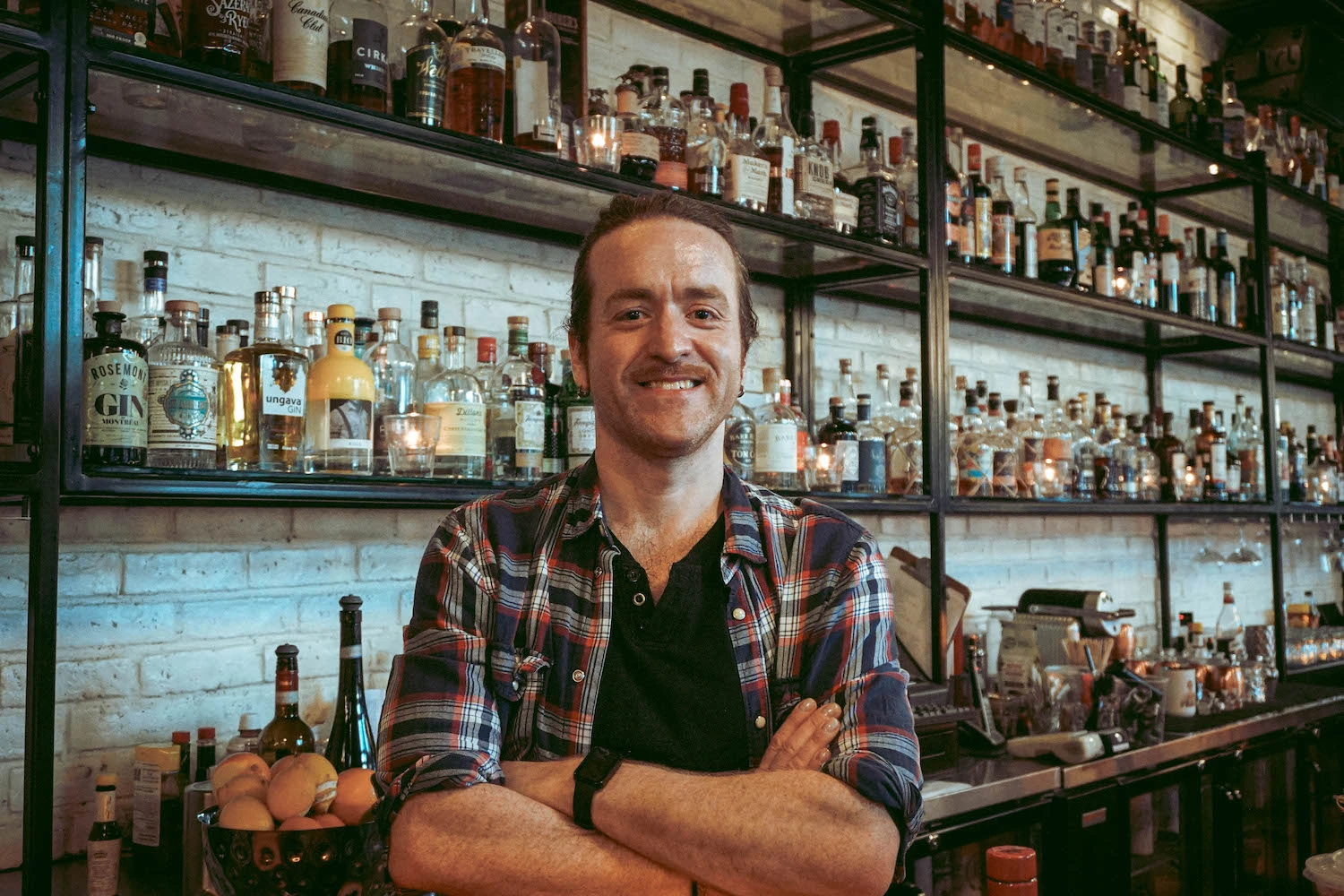 Jérôme Laflamme est directeur de la Taverne Marion. Il est sobre depuis neuf mois. Photo : Salomé Maari.