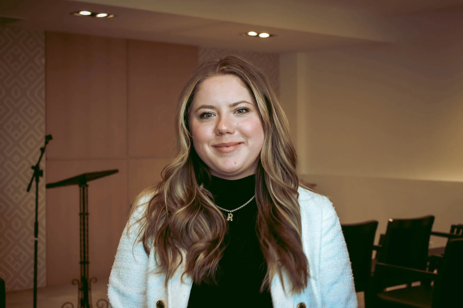 Rosée Tremblay, conseillère aux familles pour les complexes funéraires Memoria.