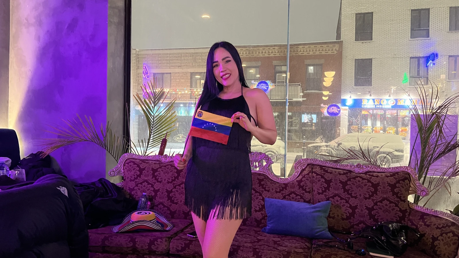 Liz Medina, chanteuse du Arena Latín Band.