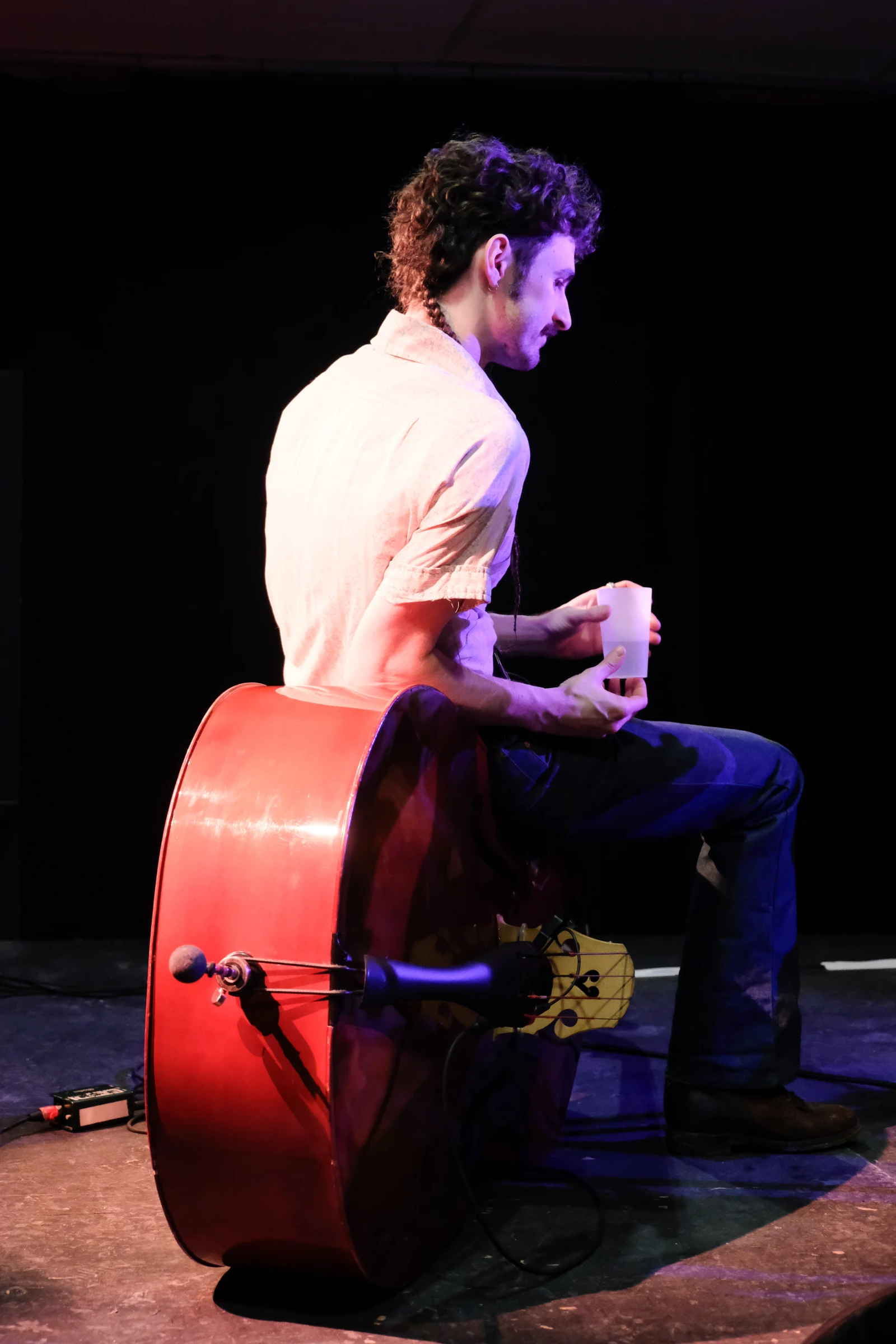 MONTREAL, QUE.: JANVIER 24, 2026—Évenement folk à la Toscadera à Montréal le 24 janvier 2026.   
(Esther Chaumont / URBANIA)