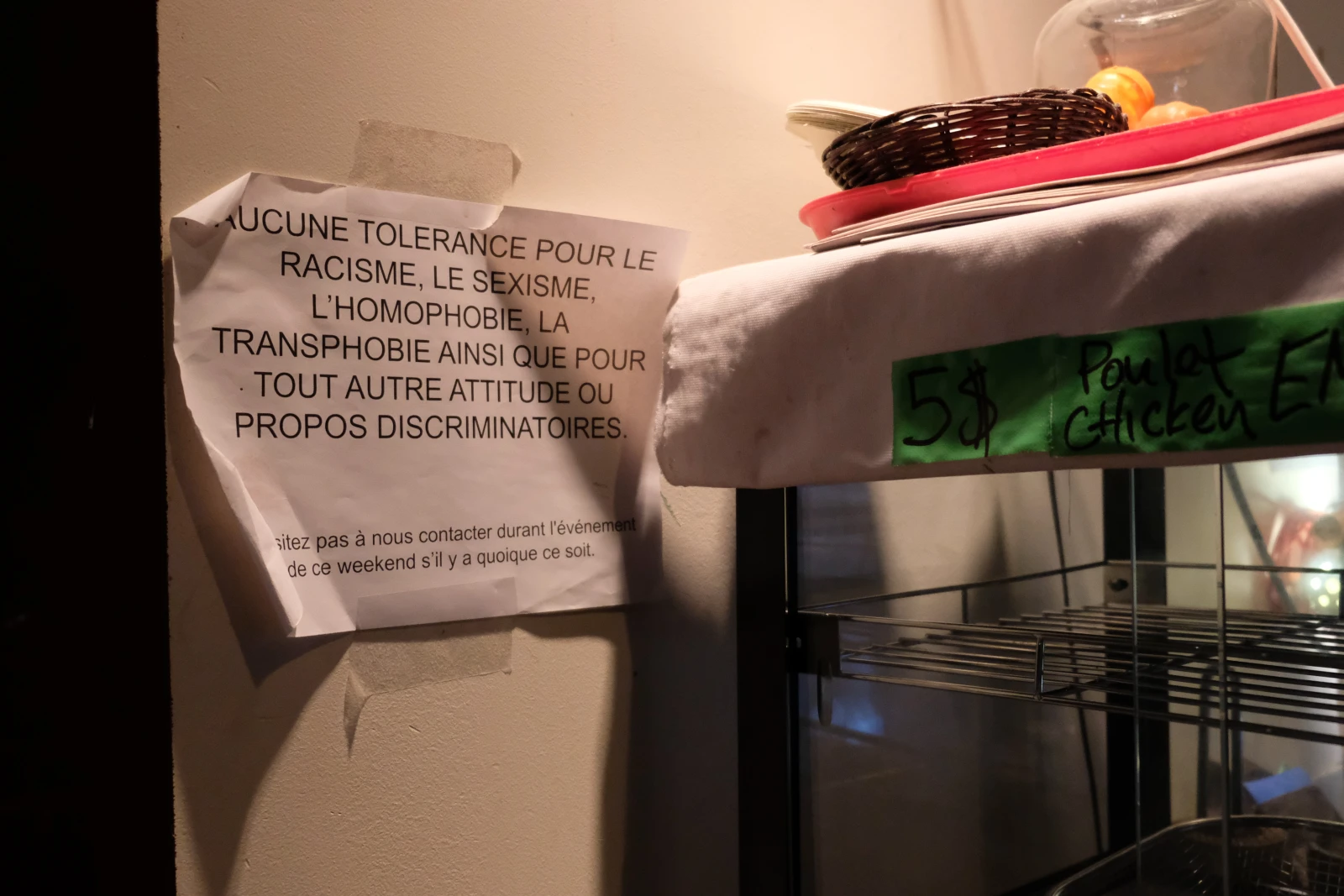 MONTREAL, QUE.: JANVIER 24, 2026—Évenement folk à la Toscadera à Montréal le 24 janvier 2026.   
(Esther Chaumont / URBANIA)