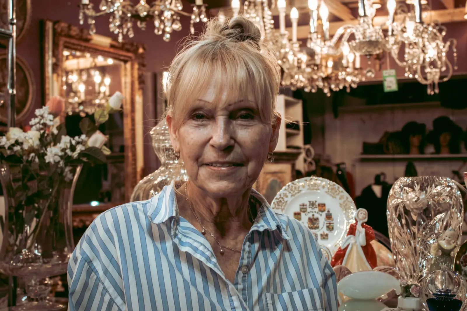 Carmen Chandonnet, vendeuse au marché aux puces Saint-Michel depuis 15 ans.