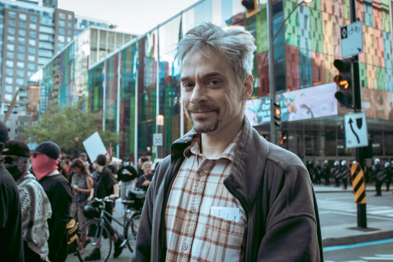 Jeremy Eliosoff, membre du collectif PauseAI. (Photo : Salomé Maari, URBANIA)